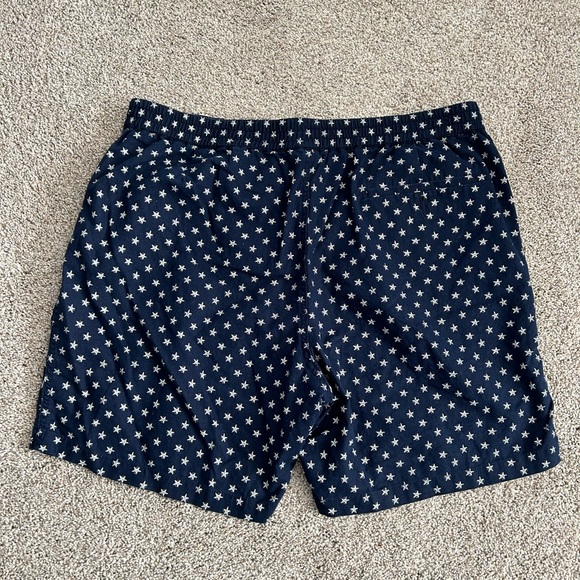 J. Crew USA star print men’s shorts navy blue white size XL stretchy waist - Picture 2 of 5